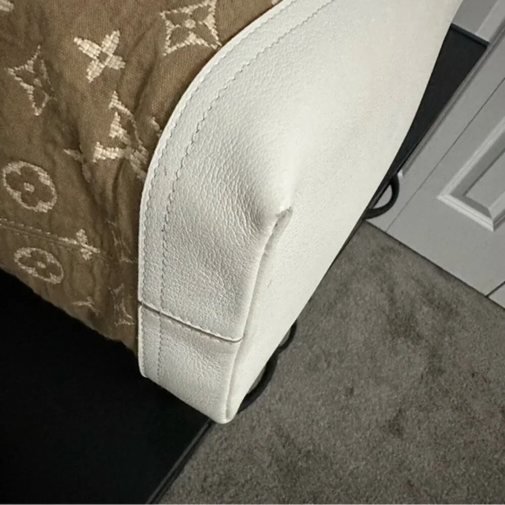 Louis Vuitton Sabia Bouzas PM Monogram Blonde White Shoulder Bag Cruise 2011